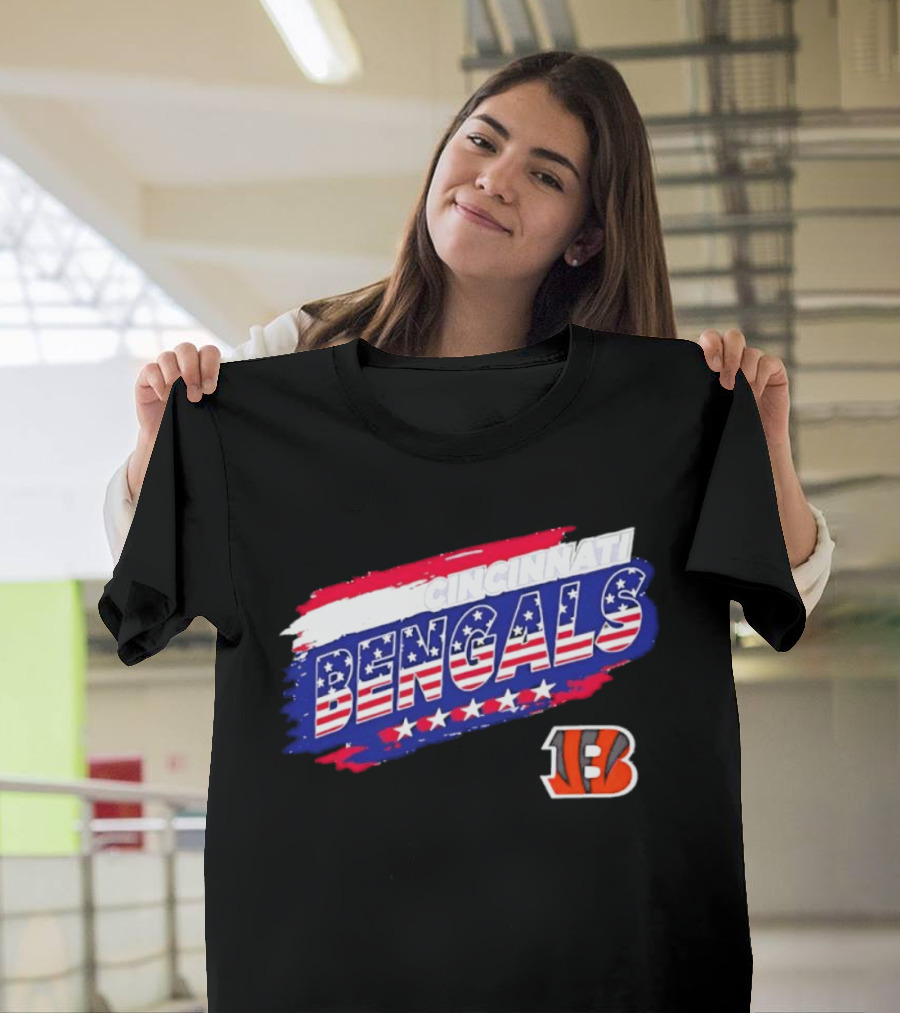 Cincinnati Bengals Stars And Stripes American Flag NFL Team Fan Gear T-Shirt
