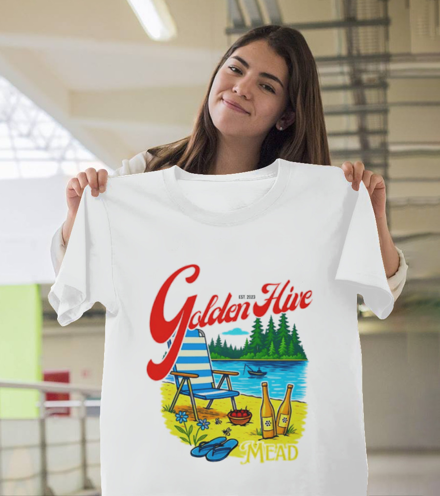 Golden Hive Mead Est 2023 Lakefront Bliss Vintage Escape T-Shirt