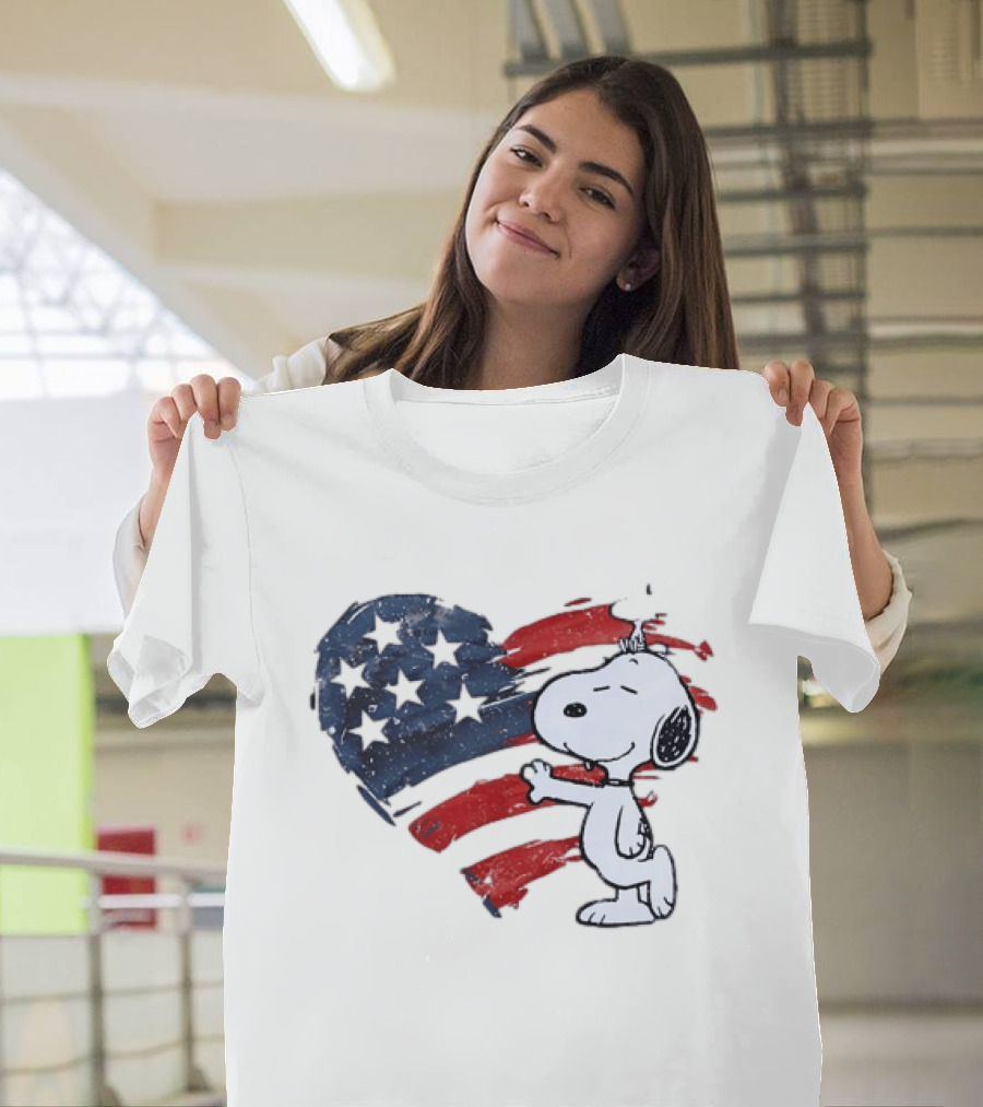 Snoopy Woodstock American Flag Heart Hug T-Shirt