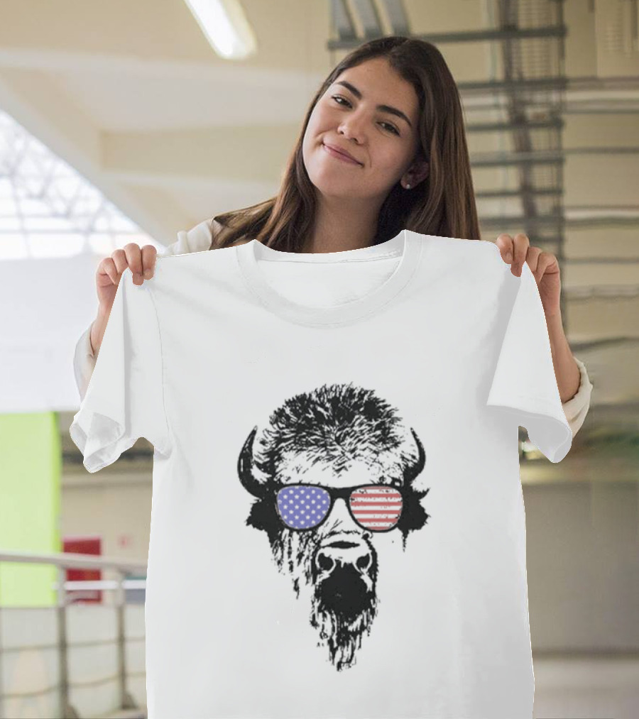 Patriotic Buffalo With USA Flag Red White Blue Sunglasses T-Shirt