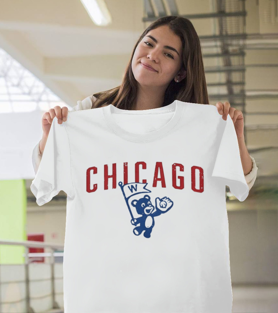 Chicago Baseball Bear Holding W Flag T-Shirt