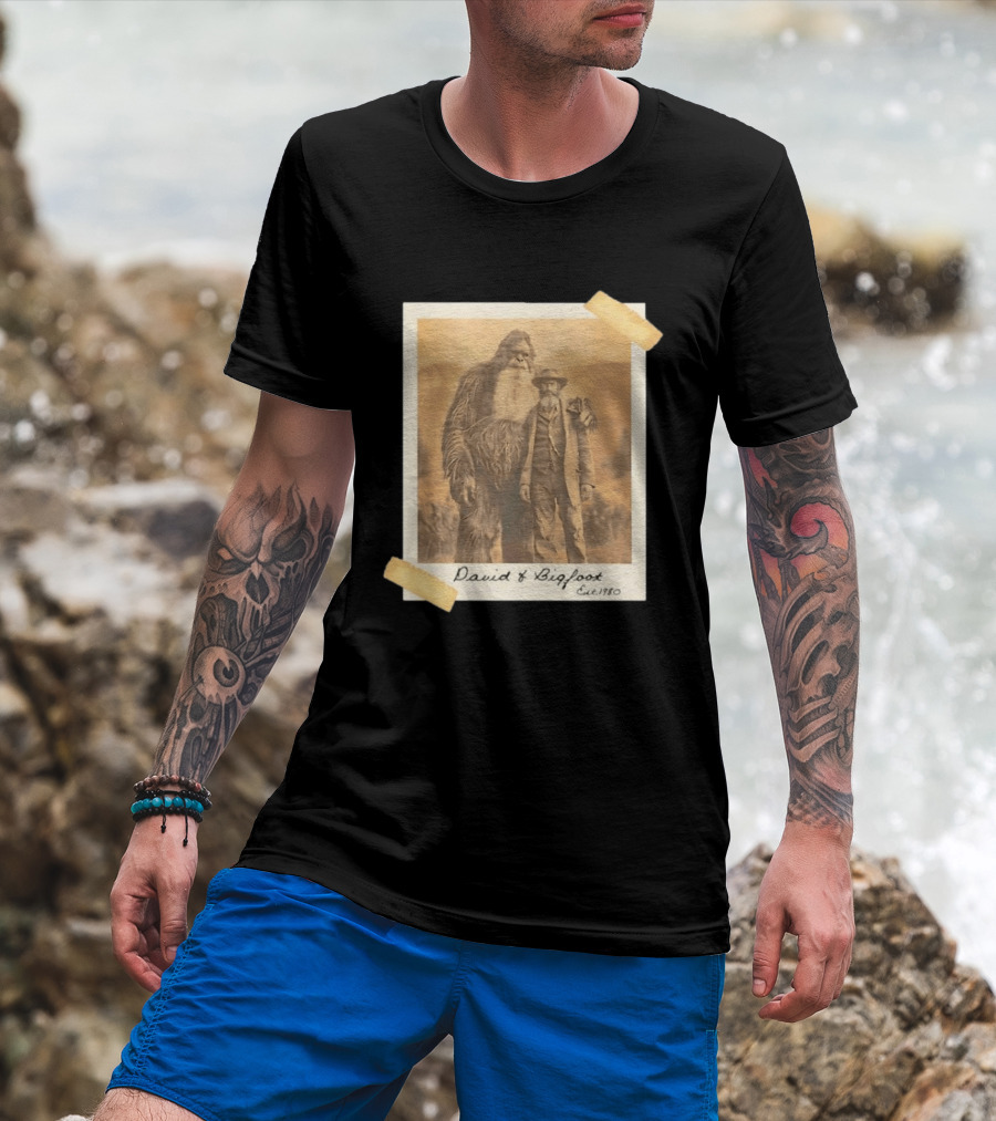 David And Bigfoot Polaroid Photo Est 1980 Sightings Nobody Believes T-Shirt