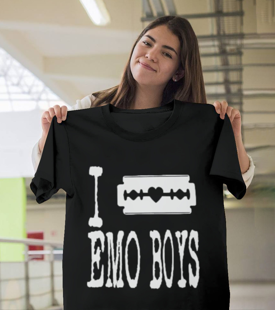 I Emo Boys Heart Razor Blade T-Shirt