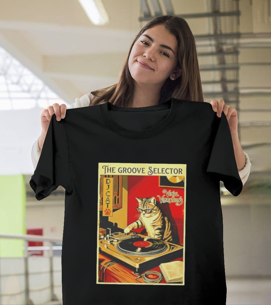 The Groove Selector DJ Cat Vinyl Vibrations Turntable Music Lover T-Shirt