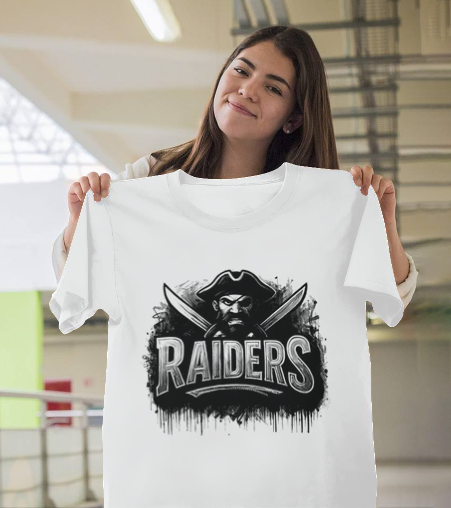Las Vegas Raiders Distressed Pirate Logo Skull Swords And Raider T-Shirt