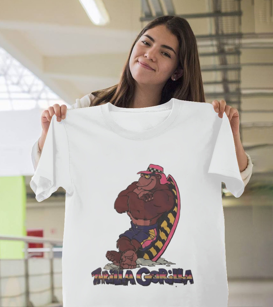 Thrilla Gorilla Town And Country Surf Checkered Hat Surfboard T-Shirt