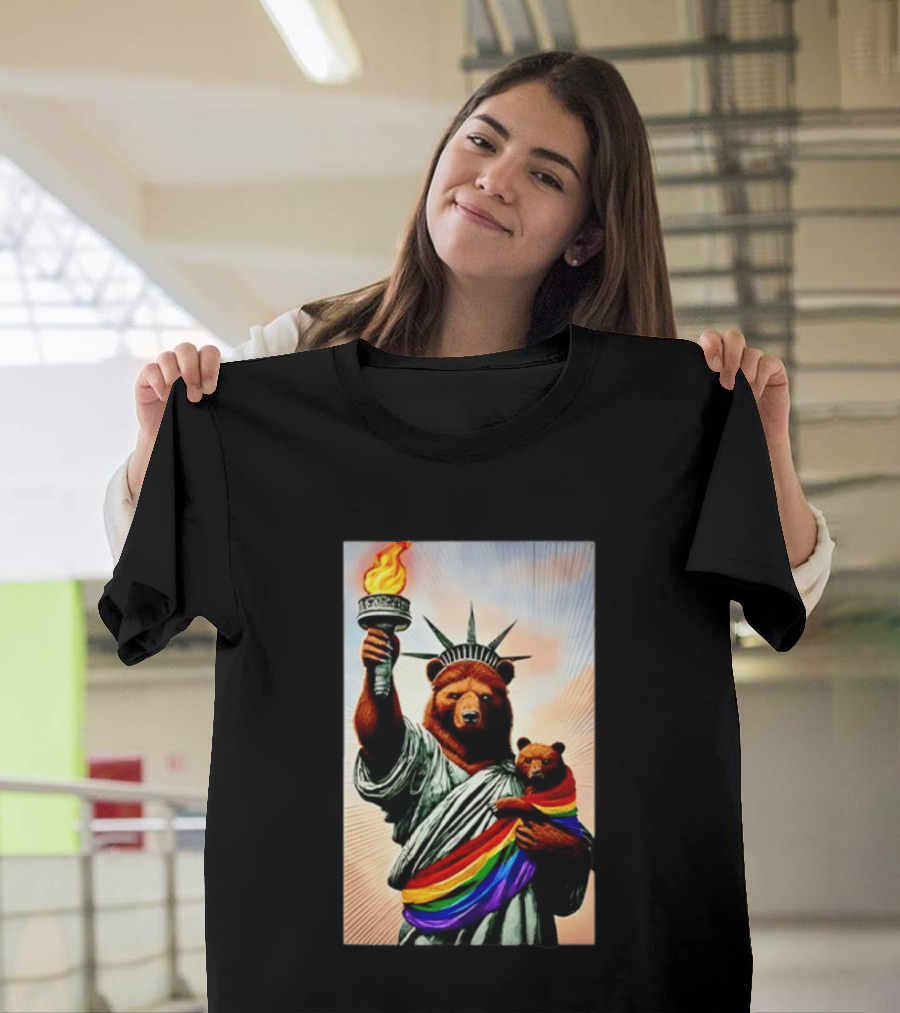 Bear Statues Liberty Rainbow Pride Torch T-Shirt