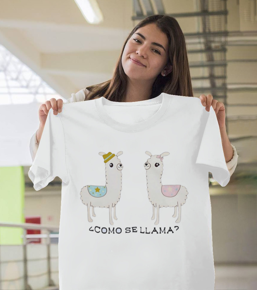 Llamas ¿Como Se Llama? Cute Llama Pair With Hats T-Shirt