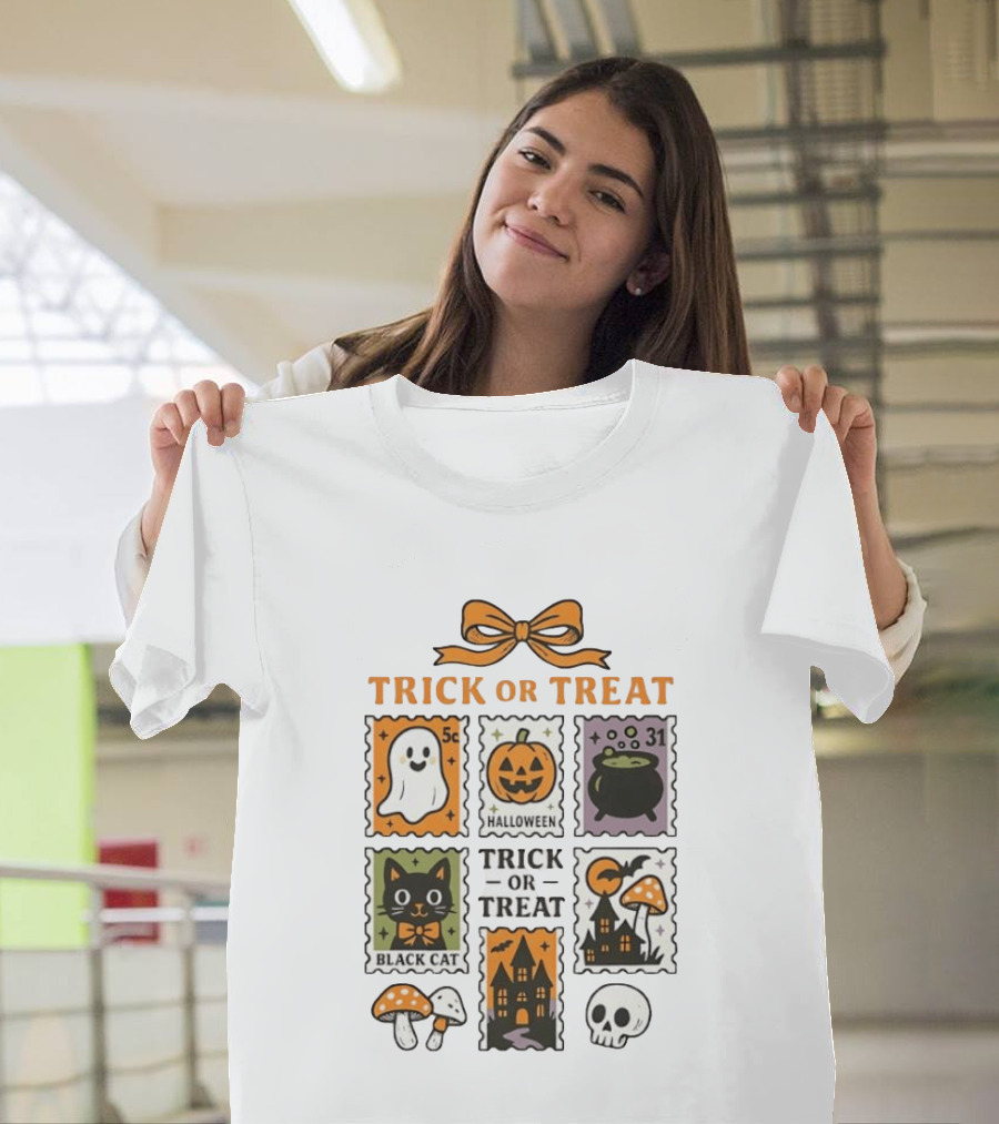 Trick Or Treat Halloween Ghost Pumpkin Cauldron Black Cat Haunted House T-Shirt