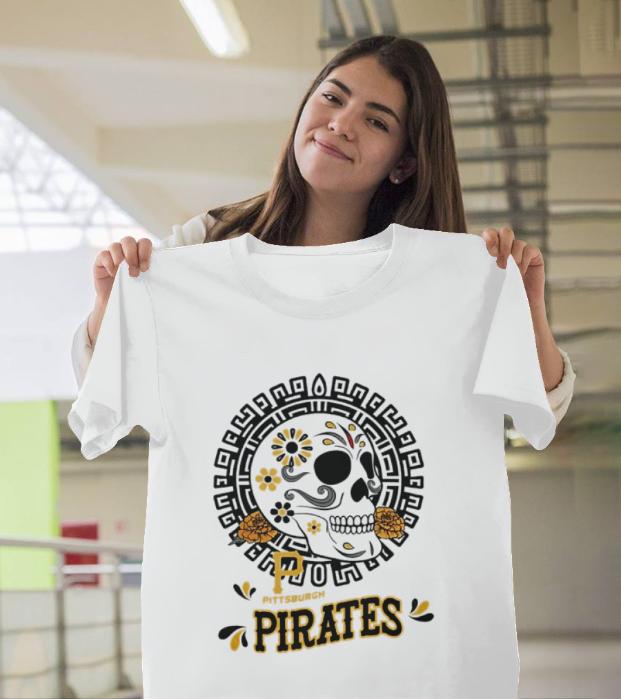 Pittsburgh Pirates Dia De Los Muertos Sugar Skull Art MLB Fan T-Shirt