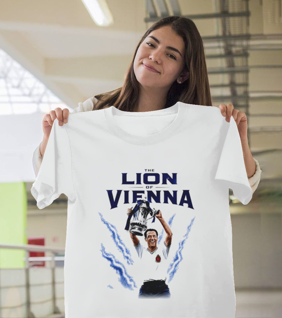 The Lion Of Vienna Nat Lofthouse Celebrating Bolton Football Victory T-Shirt