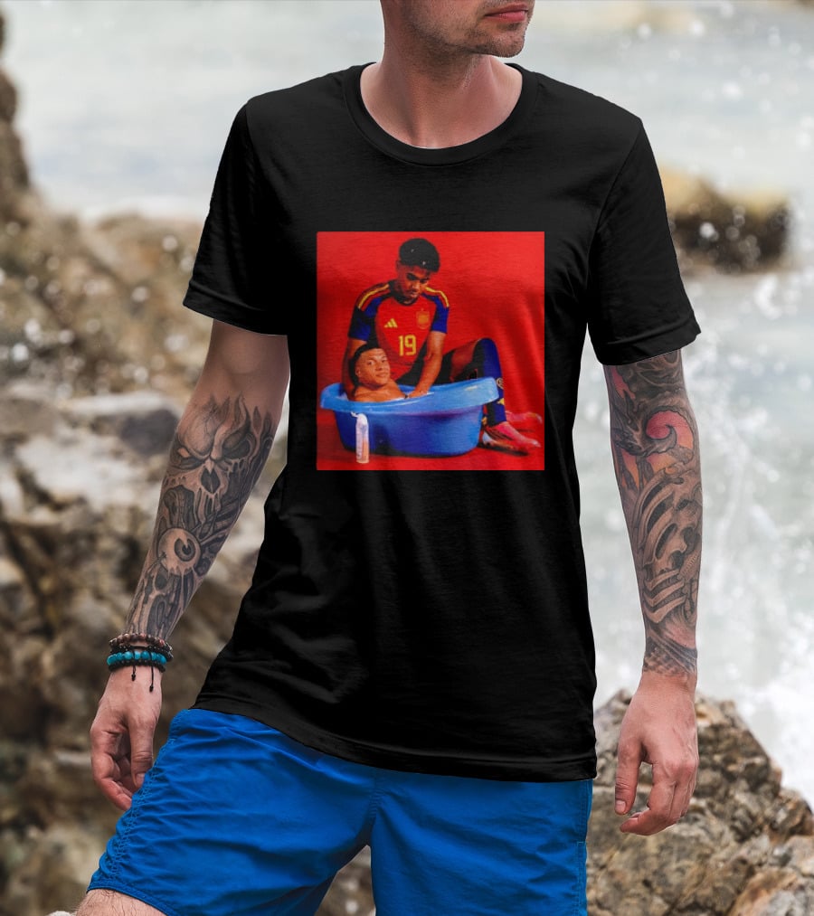 Kylian Mbappe Lamine Yamal Spain Soccer Bath Comedy Scene T-Shirt