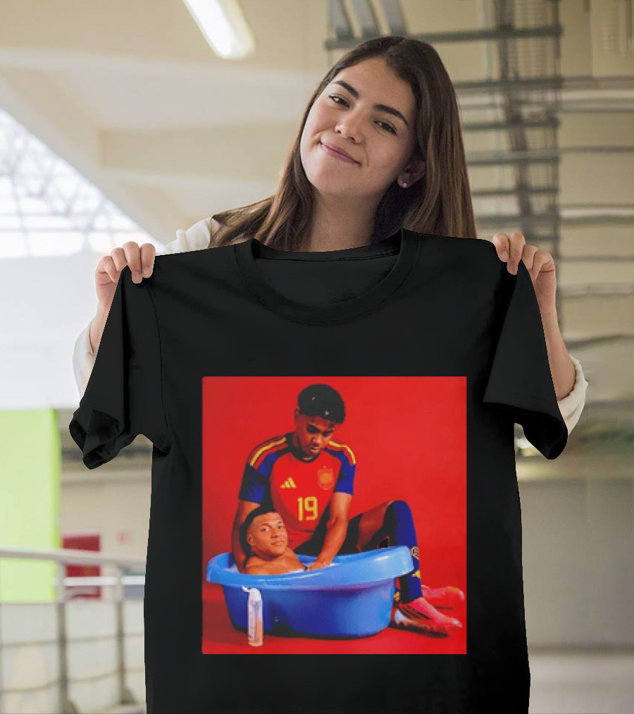 Kylian Mbappe Lamine Yamal Spain Soccer Bath Comedy Scene T-Shirt