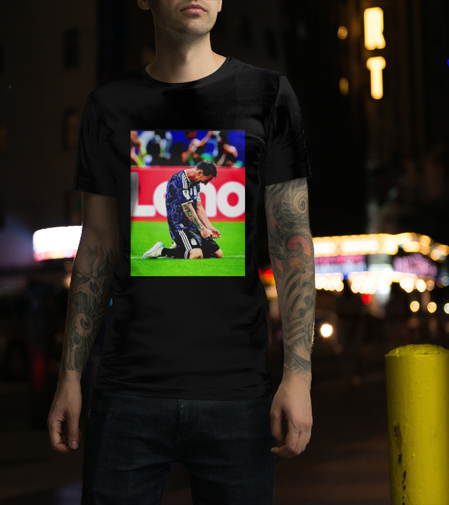 Argentina Football Icon Lionel Messi Kneels In Triumph National Team Victory T-Shirt