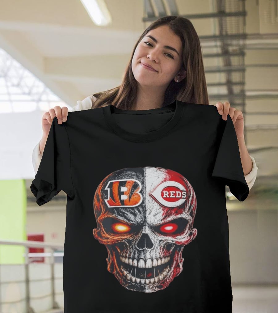 BENGALS REDS Skull Split Face Dual T-Shirt