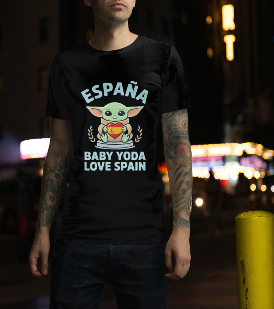 España Baby Yoda Love Spain Hearts Fan T-Shirt