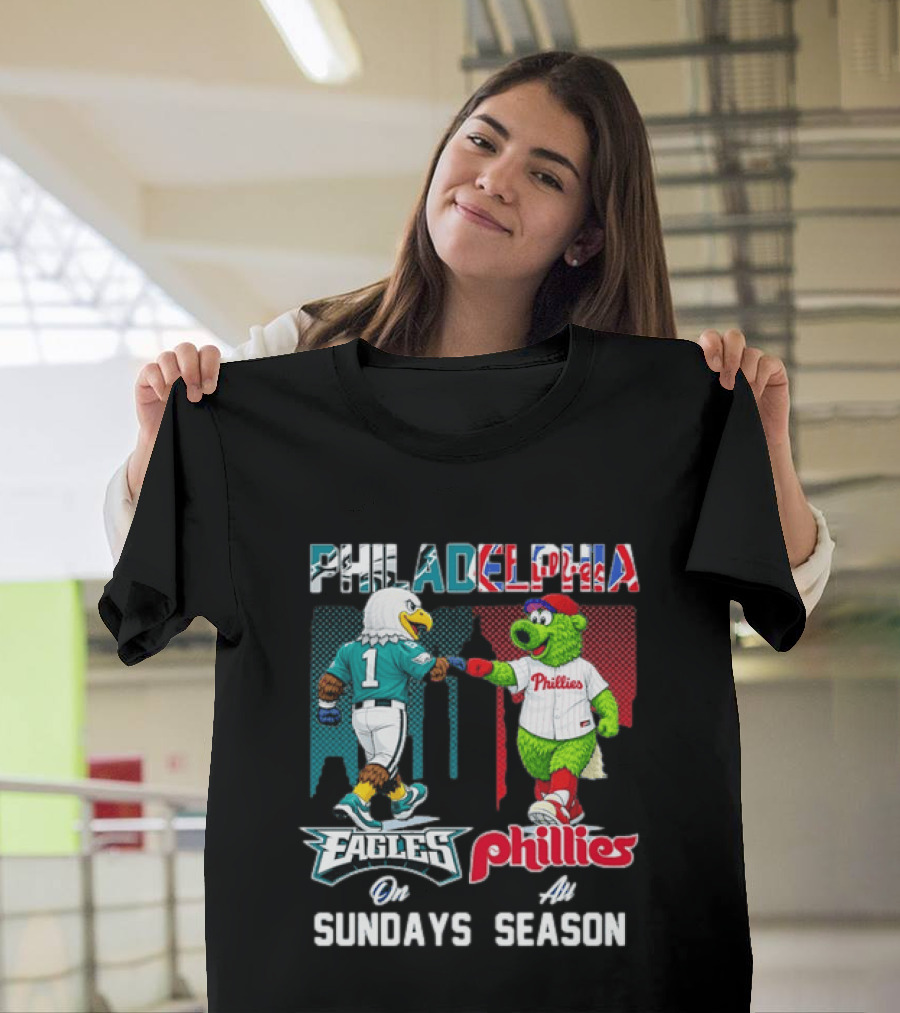 Philadelphia Eagles Phillies Fist Bump Sundays At Season T-Shirt