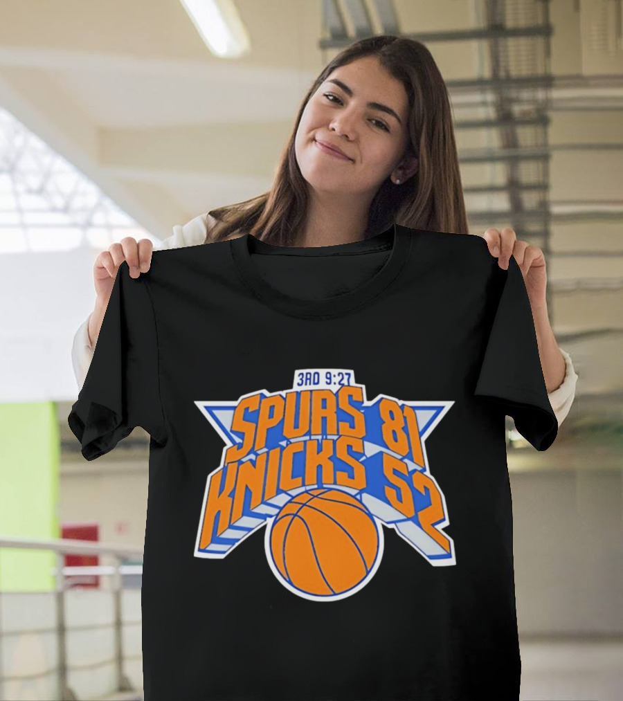 3rd Quarter 9:27 Spurs 81 Knicks 52 T-Shirt