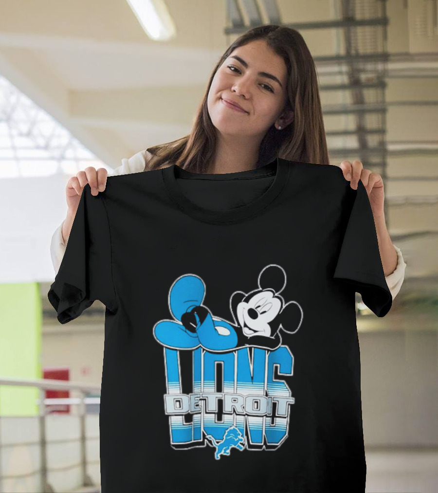 Mickey Mouse Relaxing Detroit Lions Disney Football T-Shirt