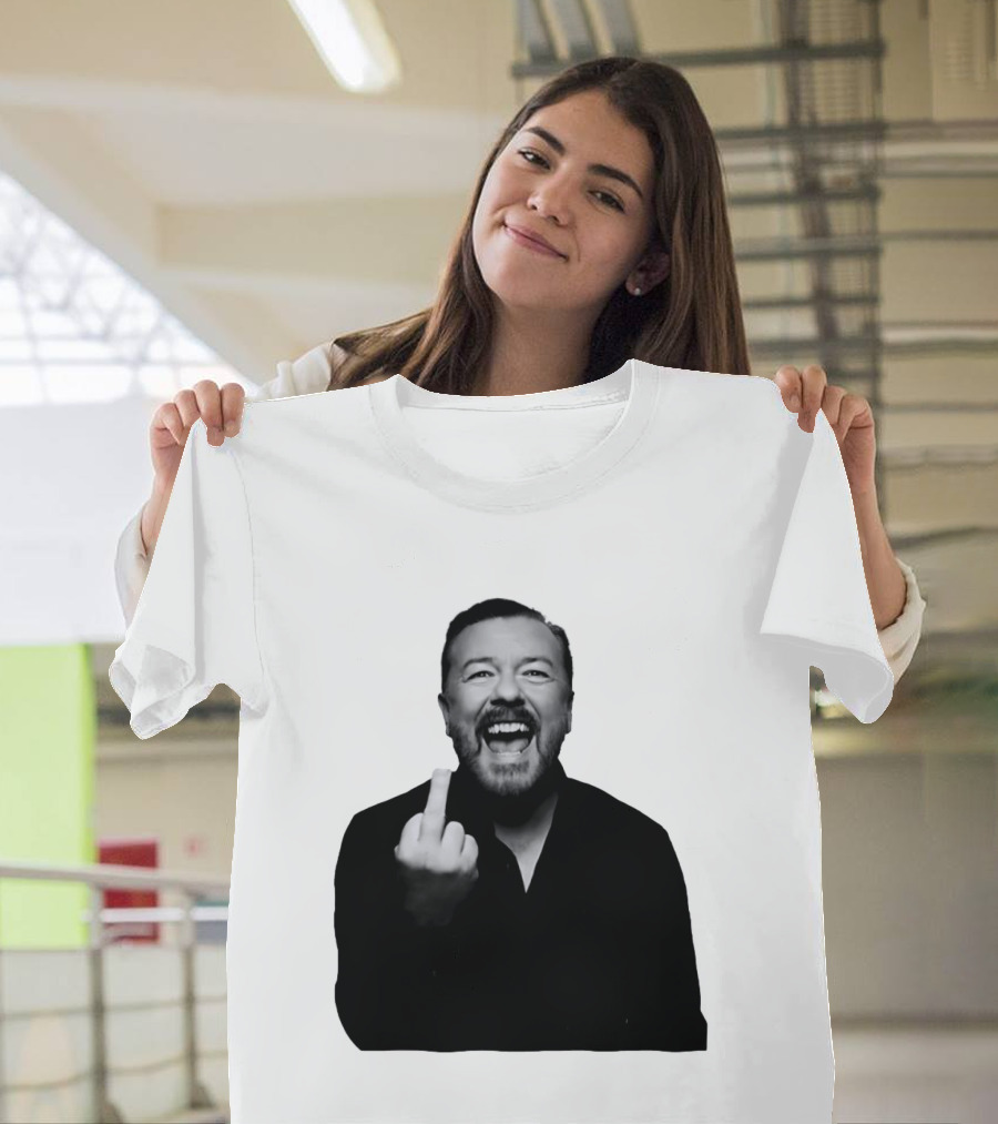 Anh Ricky Gervais Laughing Middle Finger Gesture T-Shirt