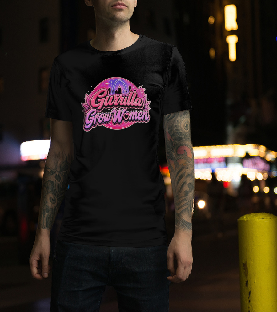 Gurrilla Grow Women St Louis Cannabis Cityscape Pink Sky Arch T-Shirt