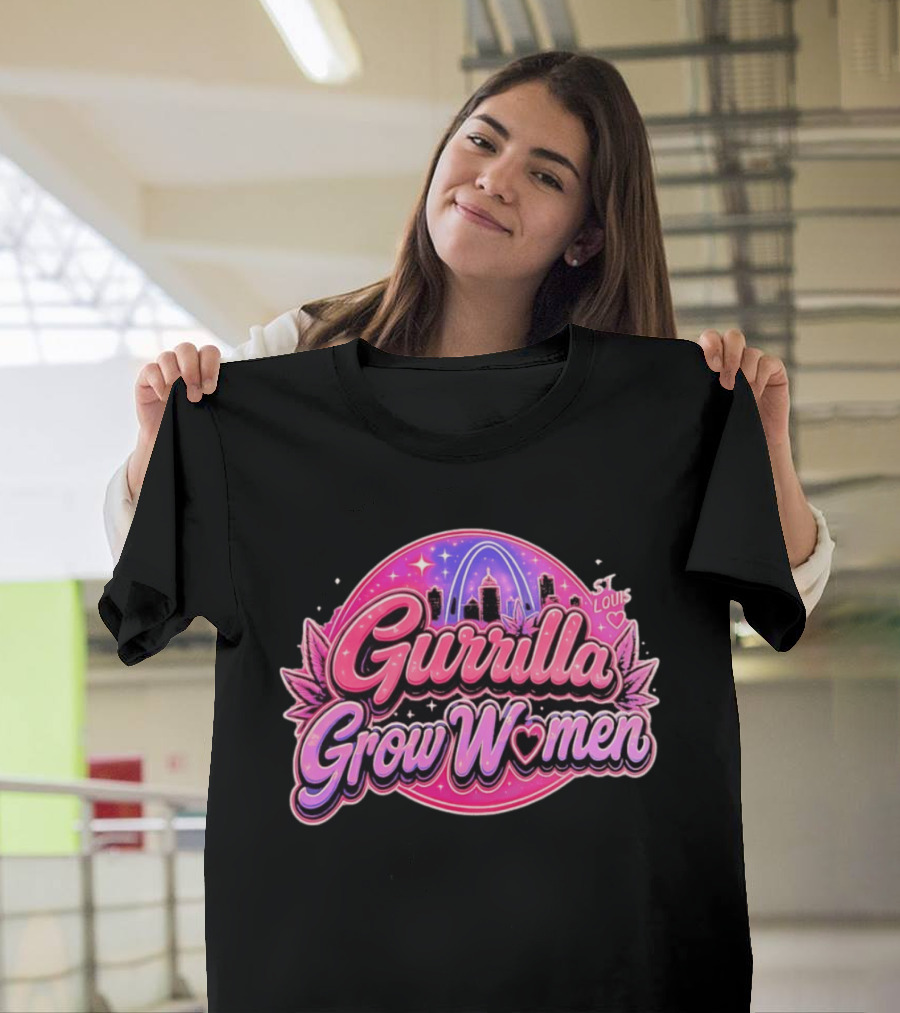 Gurrilla Grow Women St Louis Cannabis Cityscape Pink Sky Arch T-Shirt
