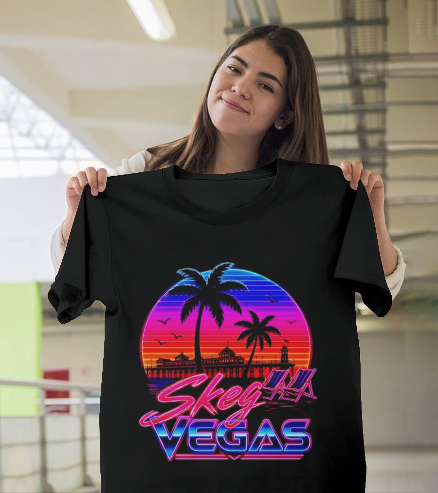 Skeg Vegas Beach Pier Sunset Skegness Retro Neon T-Shirt