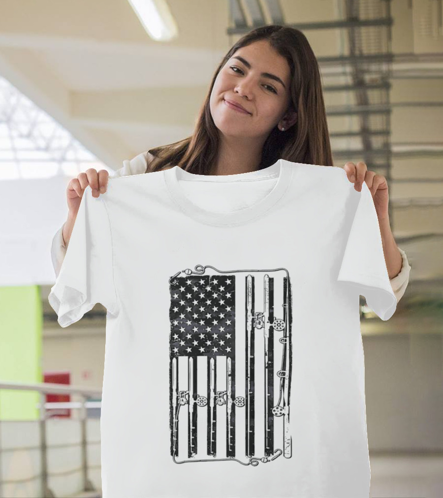 Distressed American Flag Fishing Rod Patriotic USA Angling Stars And Stripes T-Shirt