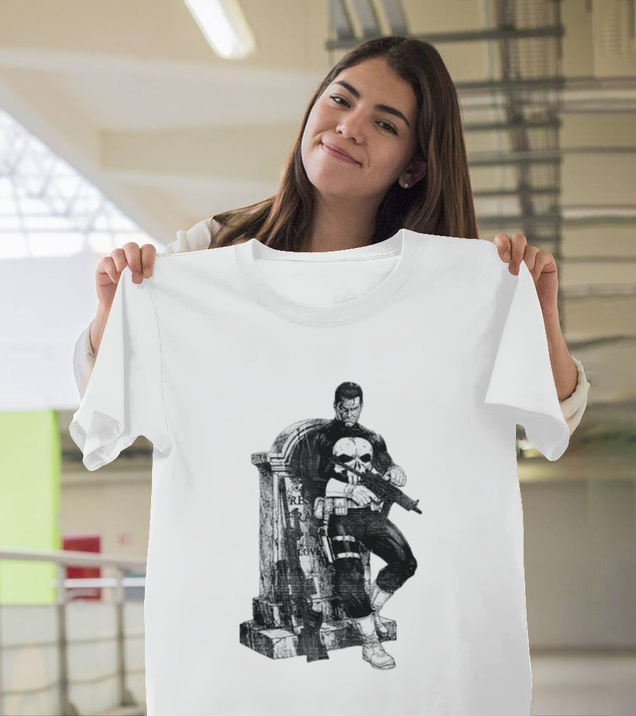 Frank Castle Gravestone Rest Of Loved Ones Marvel Comics The Punisher T-Shirt