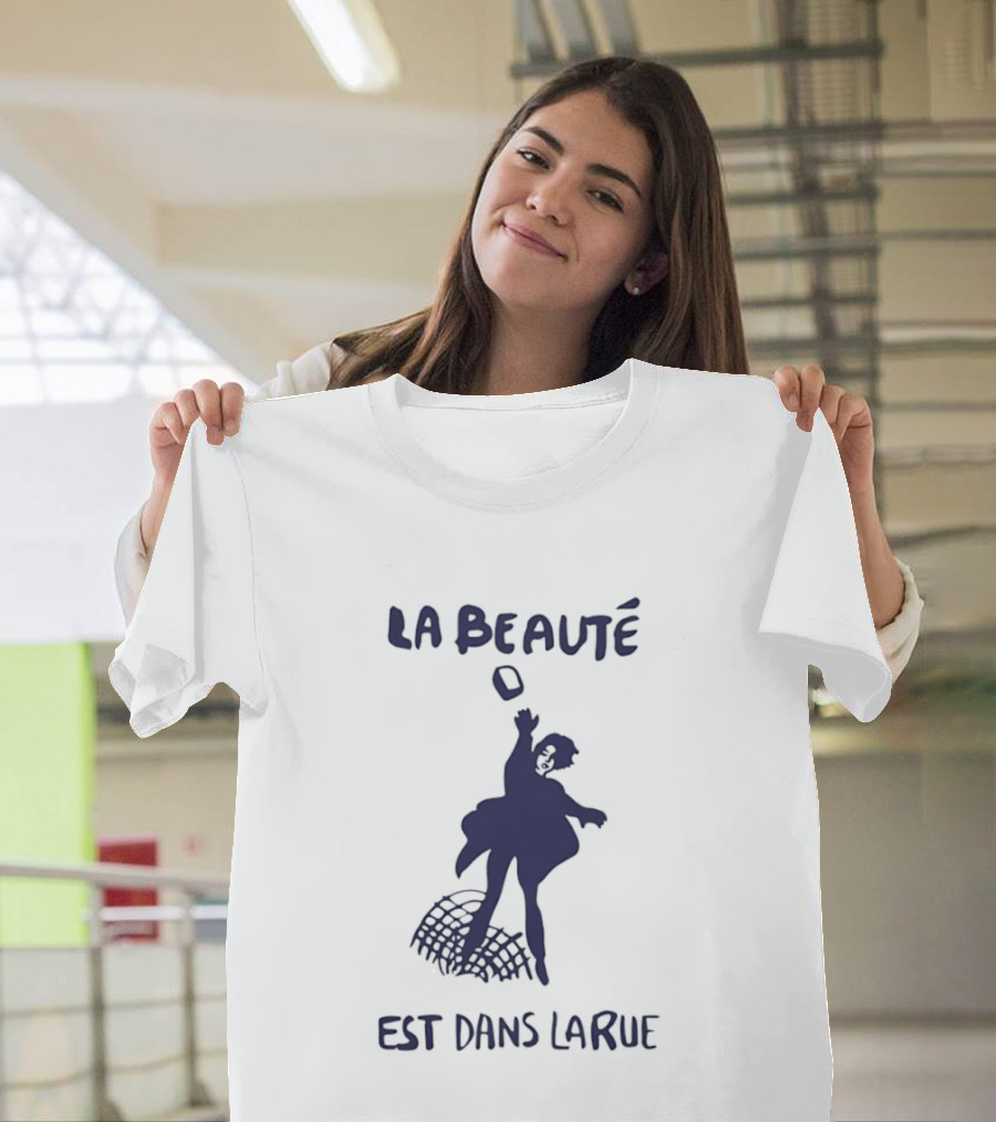 La Beauté Est Dans La Rue Protest Silhouette French T-Shirt