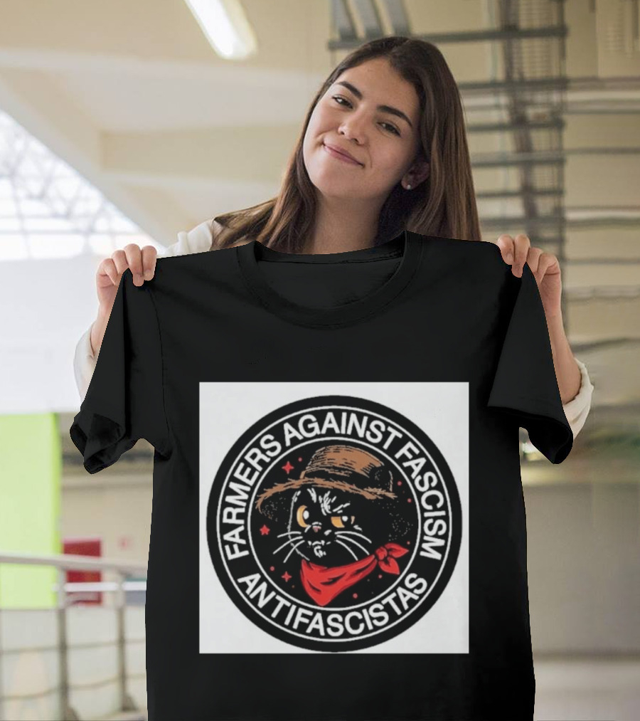 Farmers Against Fascism Antifascistas Cat Straw Hat Red Bandana T-Shirt