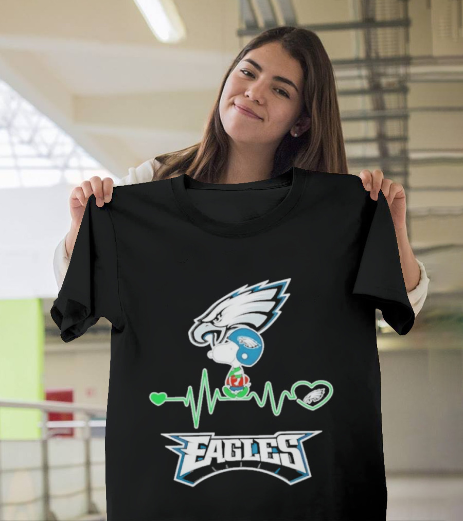 Snoopy Philadelphia Eagles Heartbeat Peanuts 2206 T-Shirt