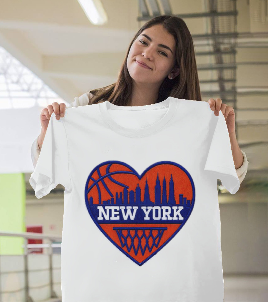 New York Knicks Heart Skyline Basketball Hoop T-Shirt