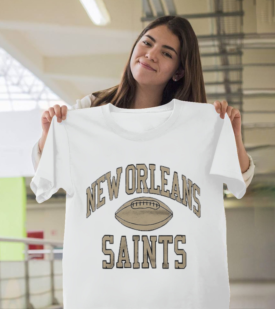 New Orleans Saints Distressed Football Team Fan T-Shirt