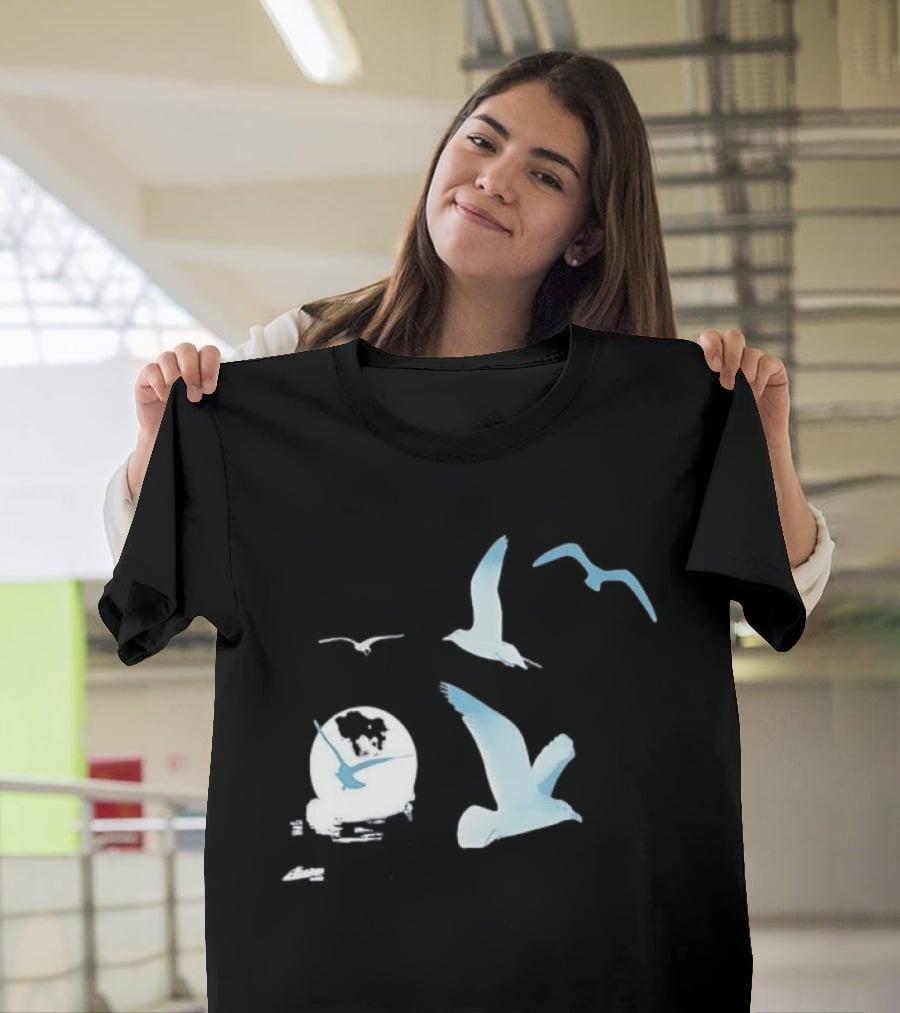 1989 Seagull Boxy Flock In Flight Retro Aesthetic T-Shirt