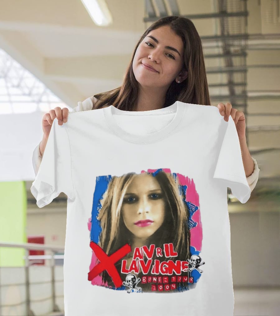 Avril Lavigne Bonez Tour 2004 Skull And Crossbones T-Shirt