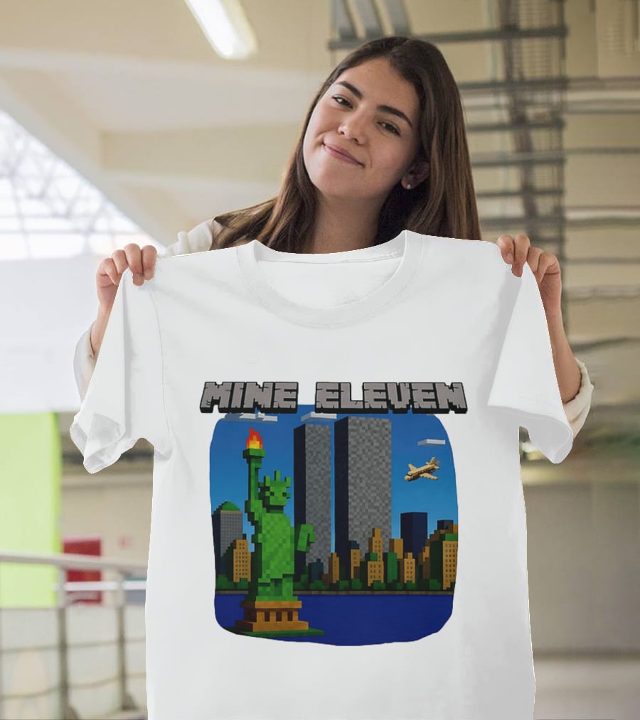 Mine Eleven Pixel City Statue Vector World Twin Towers Scene T-Shirt