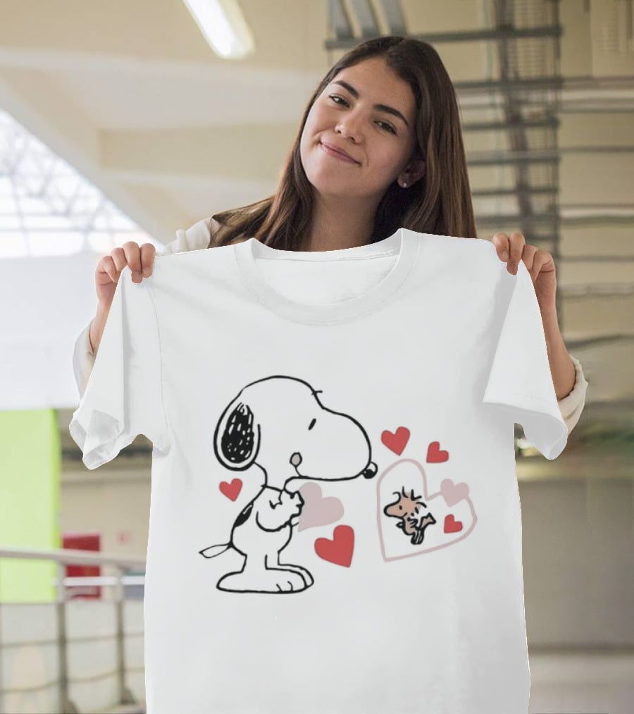 Peanuts Snoopy Woodstock Valentine Hearts Love T-Shirt