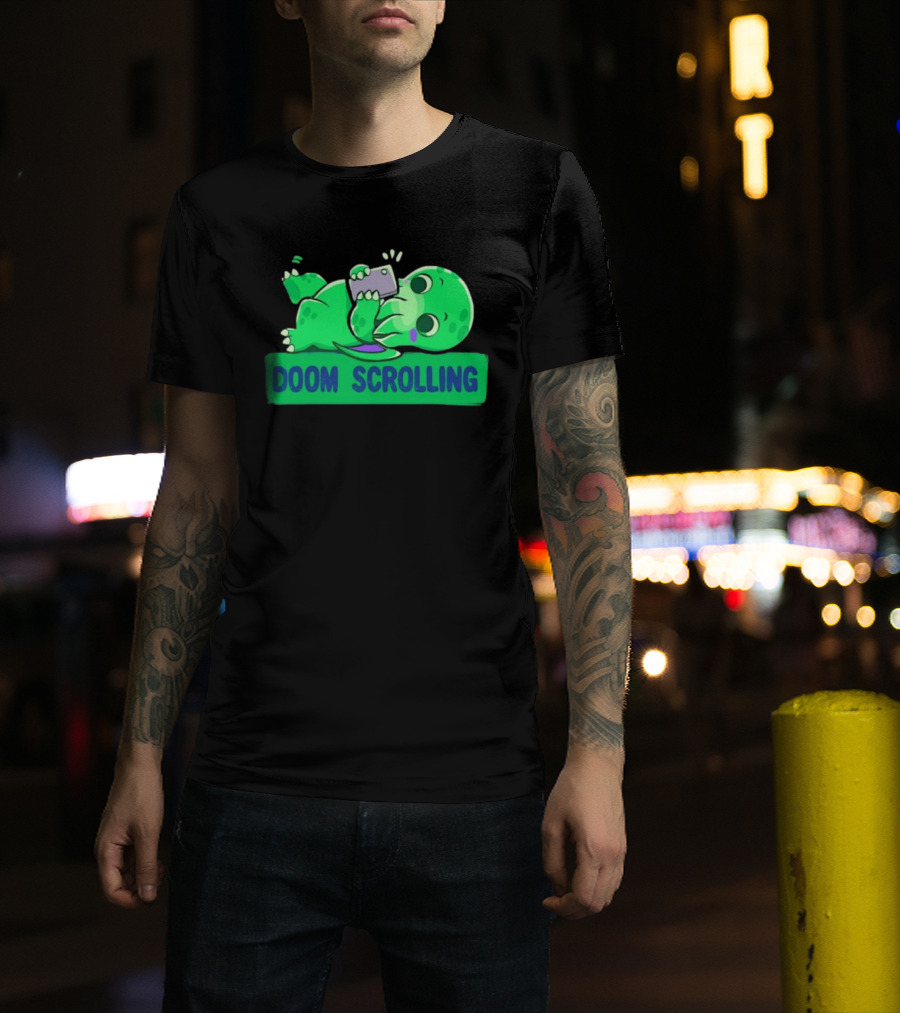 Doom Scrolling Cthulhu Lovecraft Monster With Smartphone T-Shirt