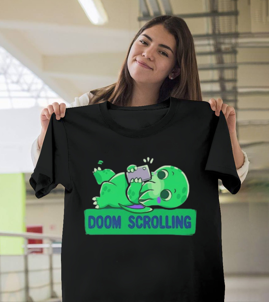 Doom Scrolling Cthulhu Lovecraft Monster With Smartphone T-Shirt