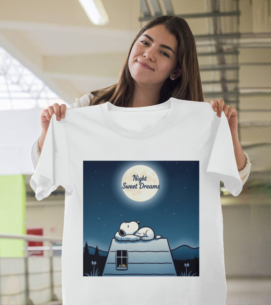 Snoopy Night Sweet Dreams Moonlight Scene Peanuts Sleeping Dog T-Shirt