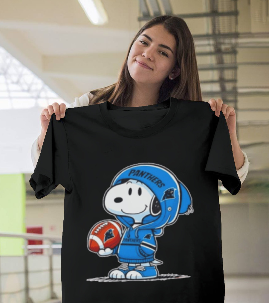 Snoopy Carolina Panthers Fan Holding Football Peanuts T-Shirt