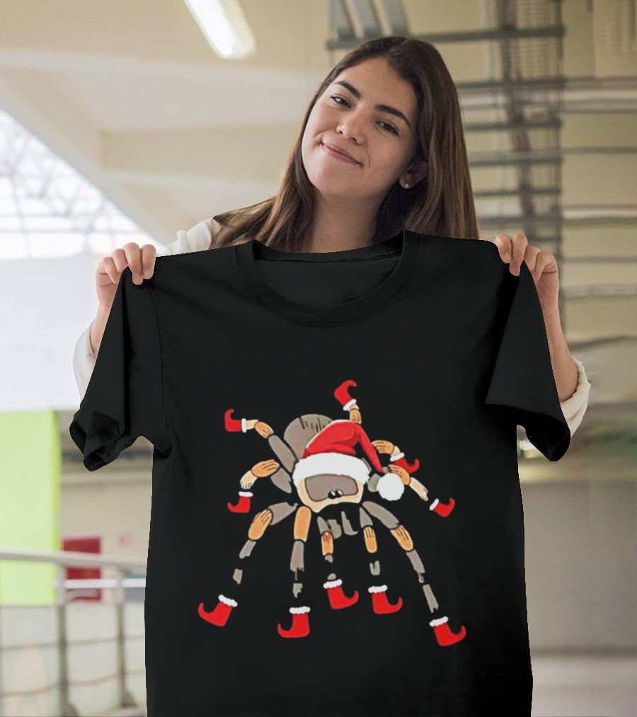 Classic Christmas Tarantula With Santa Hat And Festive Boots T-Shirt
