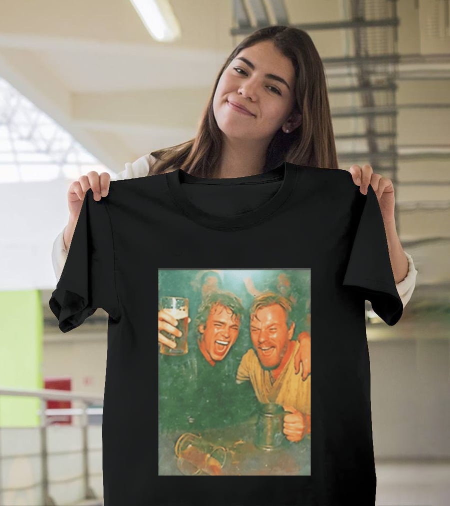 Original Anakin Skywalker And Obi Wan Kenobi Celebrate With Beer Cheers T-Shirt