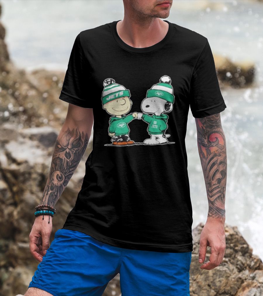 Original Peanuts Charlie Brown Snoopy New York Jets Fist Bump Go Jets Football T-Shirt