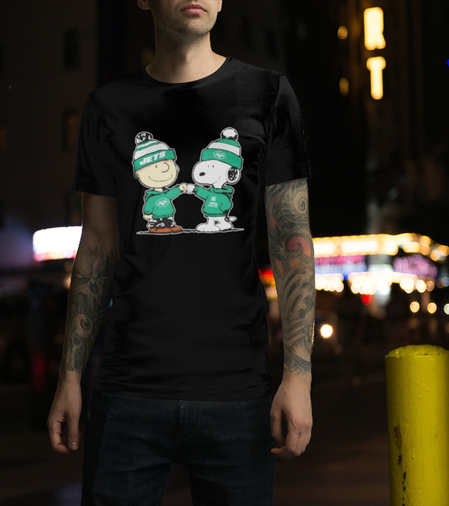 Original Peanuts Charlie Brown Snoopy New York Jets Fist Bump Go Jets Football T-Shirt