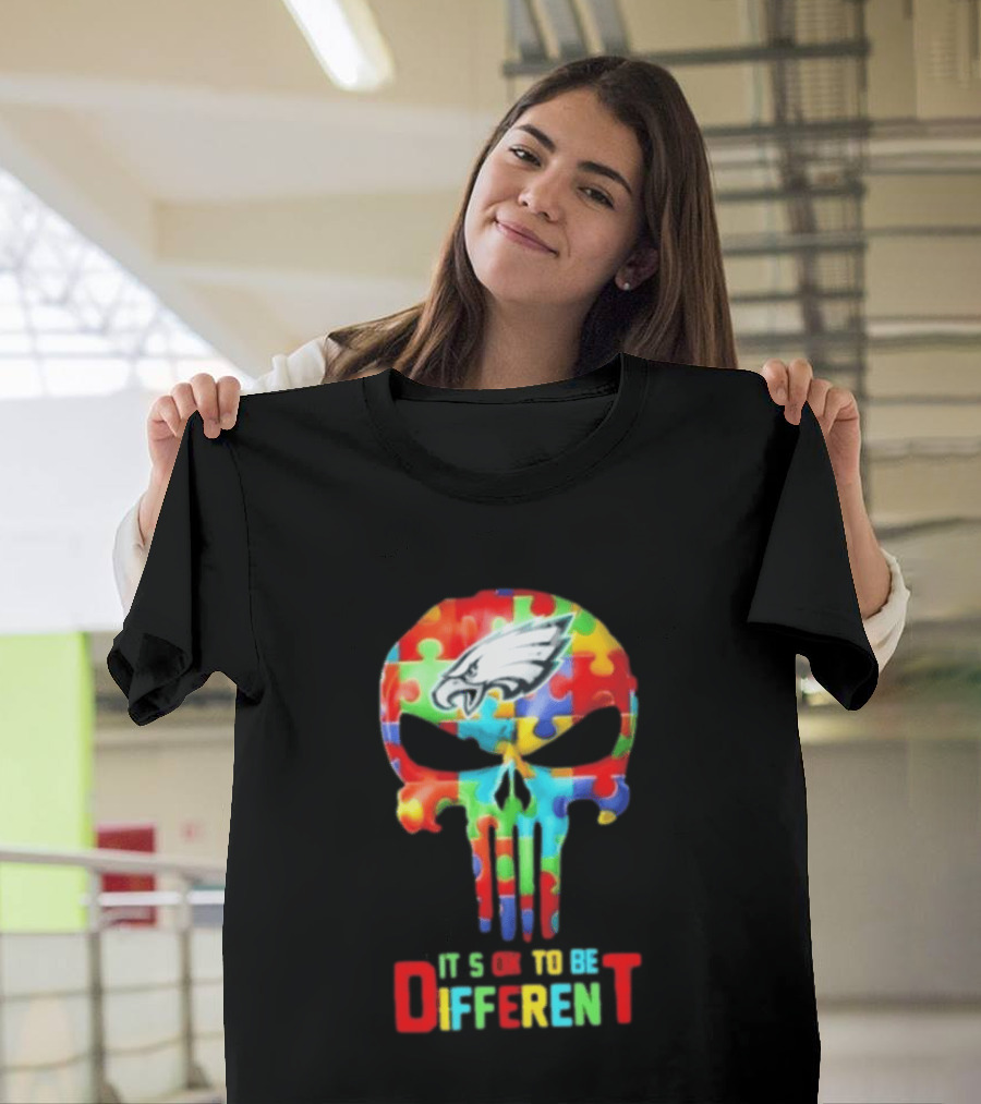 Philadelphia Eagles Skull Puzzle Autism Awareness It's Ok To Be Different T-Shirt