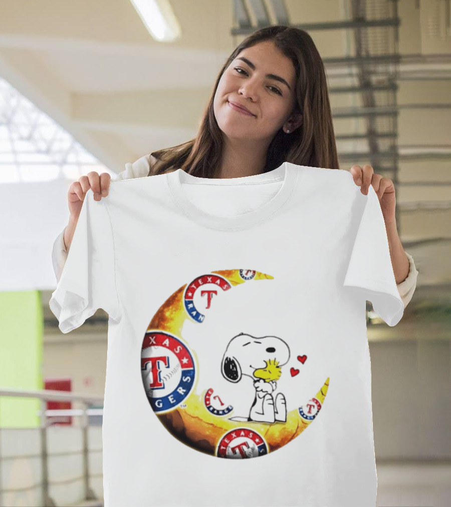 Snoopy Woodstock Texas Rangers Moon Baseball Fan Celebration T-Shirt