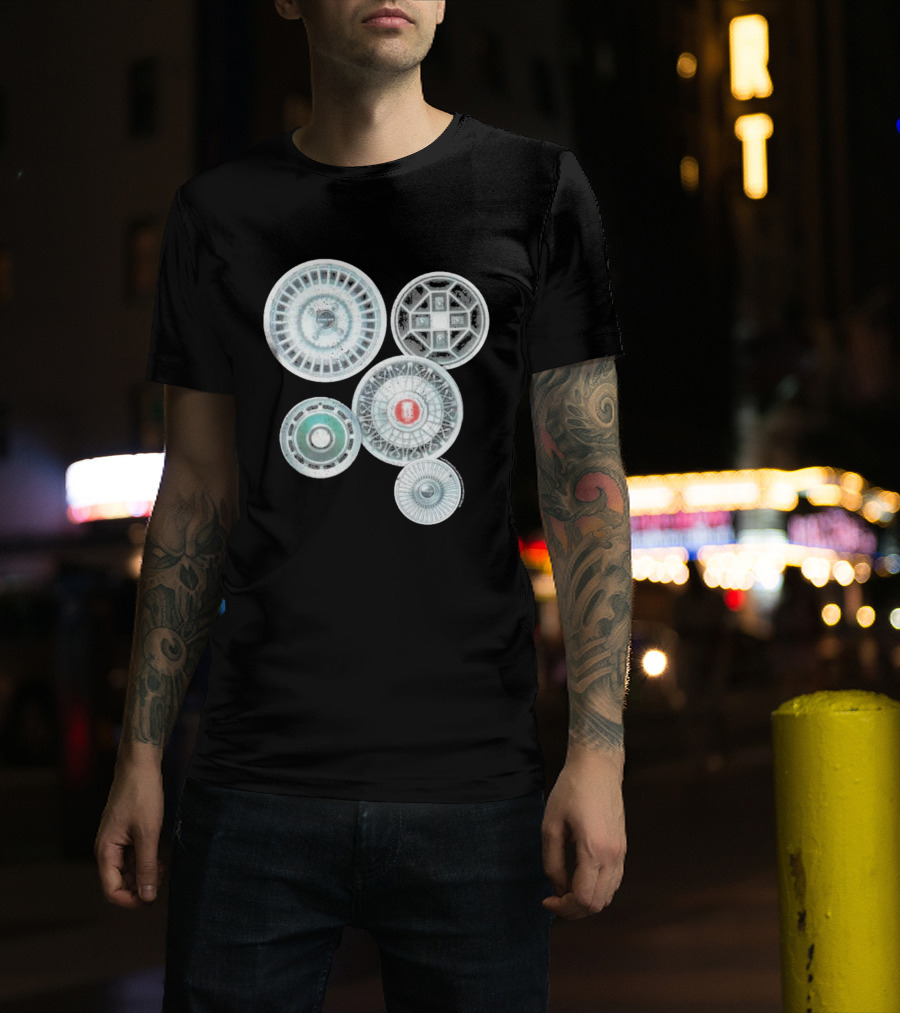 Vintage Ford Hubcaps Collection Classic Car Enthusiast Retro Wheels T-Shirt