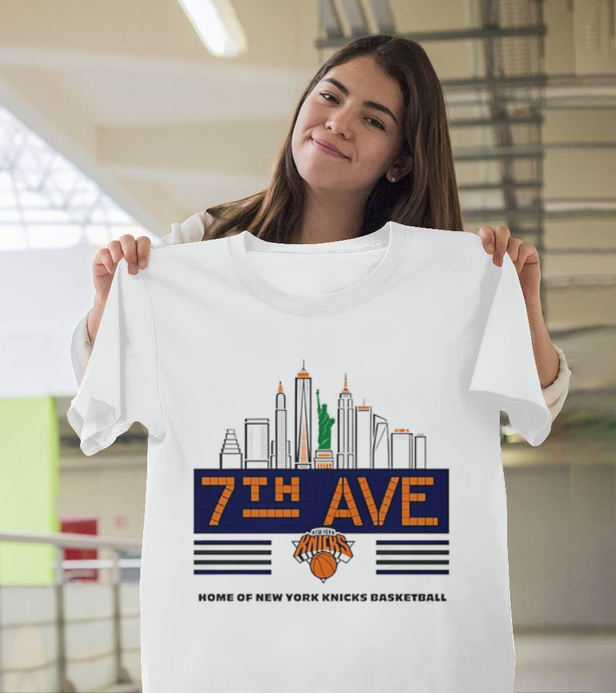 7th Ave New York Knicks Basketball Skyline T-Shirt